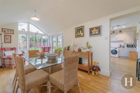 98 Fellows Lane, Birmingham, B17 9TX
