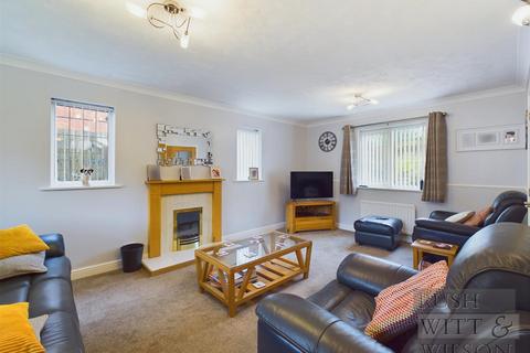 4 bedroom detached house for sale, Delaware Drive, St. Leonards-On-Sea