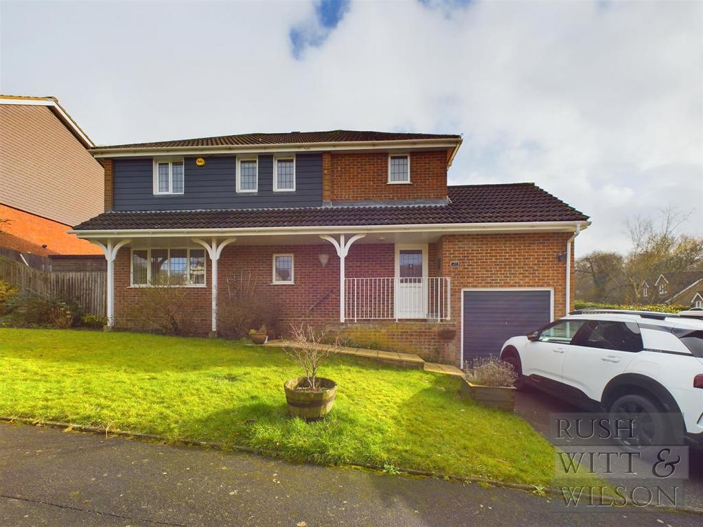 Delaware Drive, St. Leonards-On-Sea 4 bed detached house - £499,950