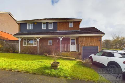 4 bedroom detached house for sale, Delaware Drive, St. Leonards-On-Sea