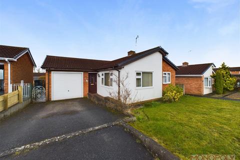 2 bedroom detached bungalow for sale, Eastleigh Close, Wrexham