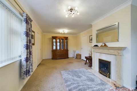 2 bedroom detached bungalow for sale, Eastleigh Close, Wrexham