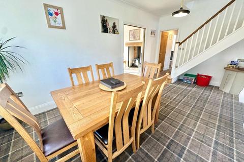 8 Ormesby Bank, Ormesby, Middlesbrough, TS7 9EA