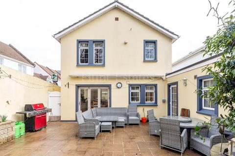 3 bedroom link detached house for sale, Stafford Lane, St Helier, Jersey. JE2 4NF