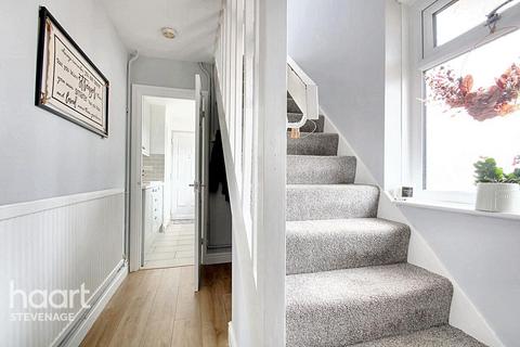 53 Fallowfield, Stevenage, SG2 9PL