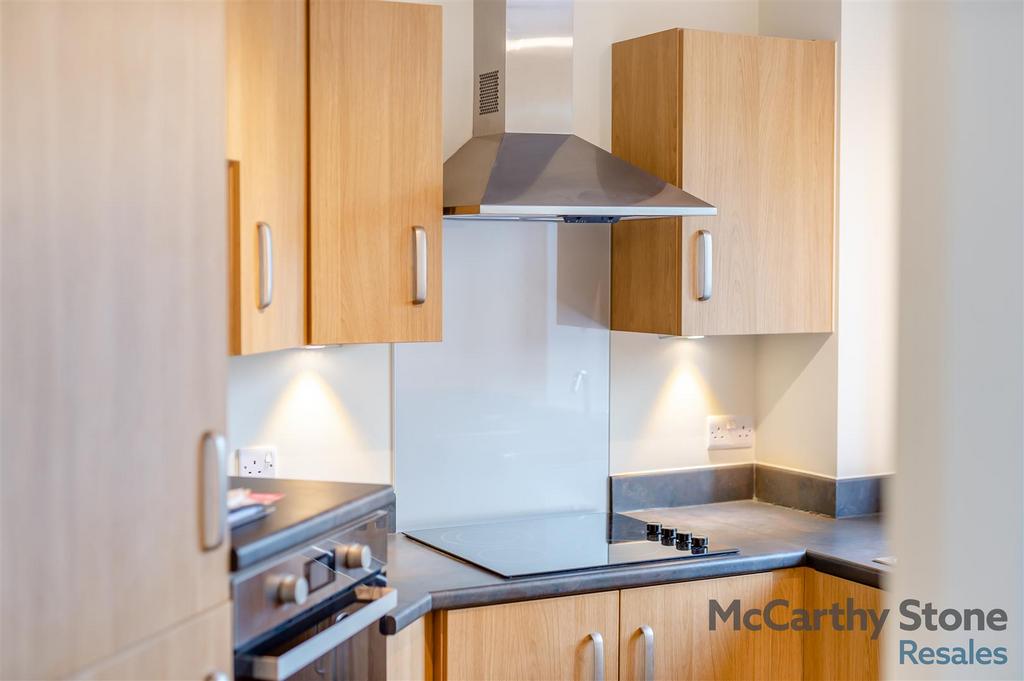 8634778-interior21.jpg