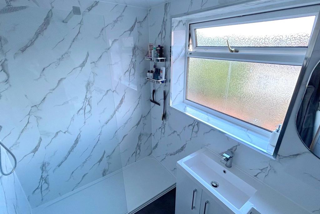 Shower Room/WC (2)