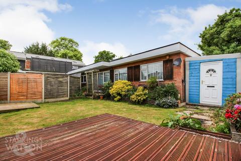 2 bedroom detached bungalow to rent, Tuckswood Lane, Norwich