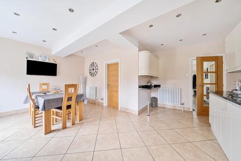 15 Branscombe Road, Bristol, BS9 1SW