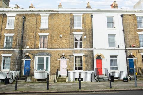 3 bedroom terraced house for sale, Castle Street, Dover, CT16