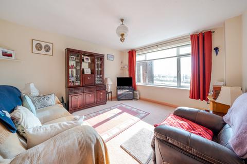 2 bedroom maisonette for sale, Bronsdon Way, Denham, Buckinghamshire, UB9