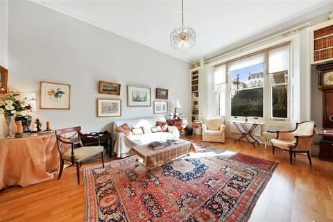 2 bedroom flat for sale, London SW7