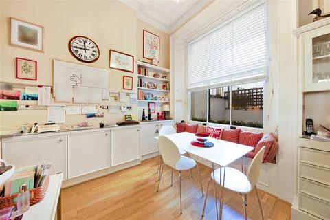 2 bedroom flat for sale, London SW7