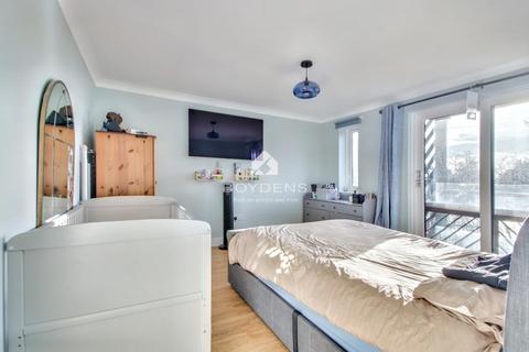 37 Fawkner Close, Chelmsford, CM2 6UP