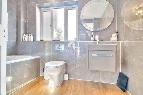 37 Fawkner Close, Chelmsford, CM2 6UP