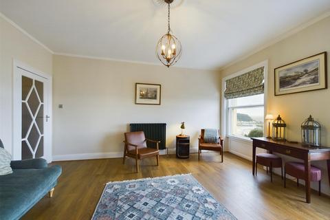 2 bedroom apartment for sale, Esplanade, Scarborough YO11