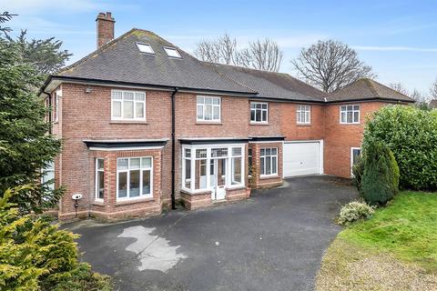 6 bedroom detached house for sale, Musbury Road, Axminster