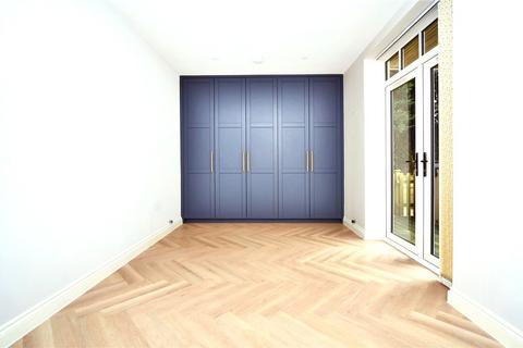 Flat 1, Chartham House, 39 Garratts Lane, Banstead, SM7 2ED