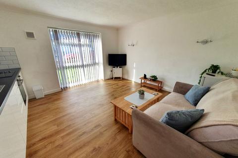 1 bedroom flat to rent, Pier Avenue, Whitstable, CT5