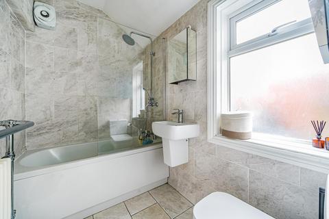 23 Yew Tree Road, Beckenham, BR3 4HT