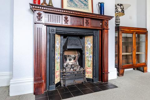 5 bedroom semi-detached house for sale, Leeds LS15