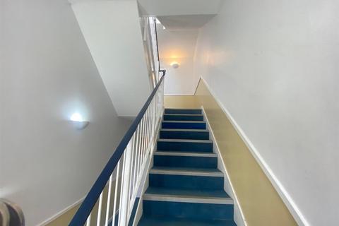 1 bedroom flat to rent, Linwood Crescent, Enfield EN1