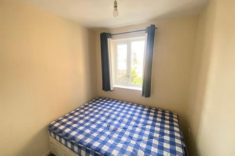 1 bedroom flat to rent, Linwood Crescent, Enfield EN1