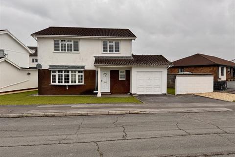 4 bedroom detached house for sale, Llwyn Y Bryn, Ammanford