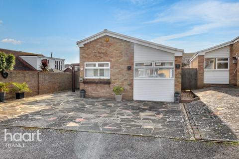 2 bedroom detached bungalow for sale, Yardhurst Gardens, Margate