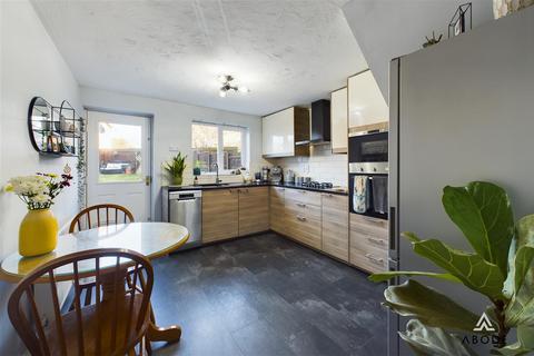 10 Dove Way, Waterhouses, Stoke-on-trent, ST10 3HG