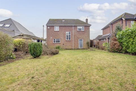 3 bedroom detached house to rent, Rupert Avenue, High Wycombe HP12