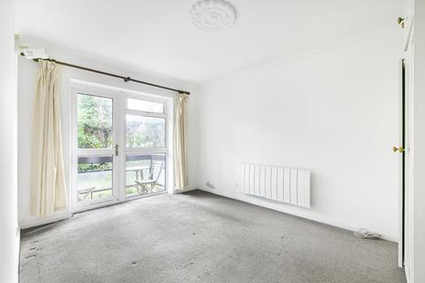 2 bedroom apartment for sale, Hillbrook Gardens, Surrey KT13