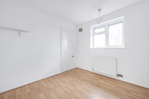 3 bedroom apartment to rent, Fortis Green London N2