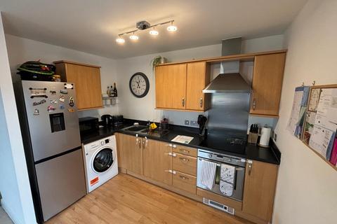 2 bedroom flat to rent, Pitchcombe Close, Redditch, B98 7HS