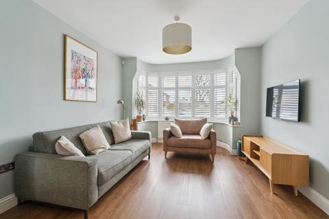 3 bedroom detached house for sale, Oakmeade, Hatch End, Pinner HA5