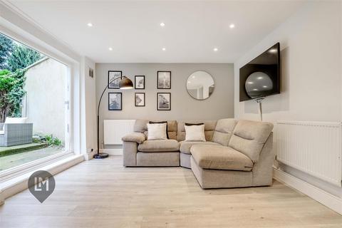 2 bedroom flat for sale, Merton Road, London