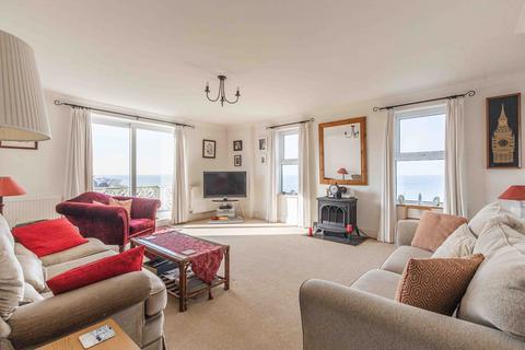 3 bedroom flat for sale, Britannia House, Cliff Terrace, PE36