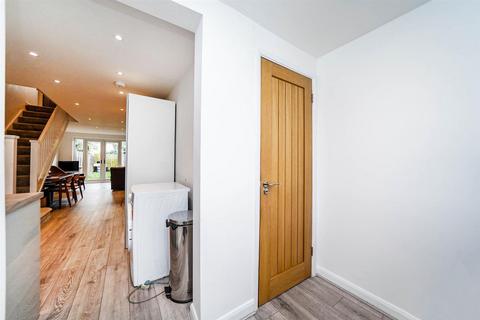 21 Ashingdon Close, London, E4 6XH