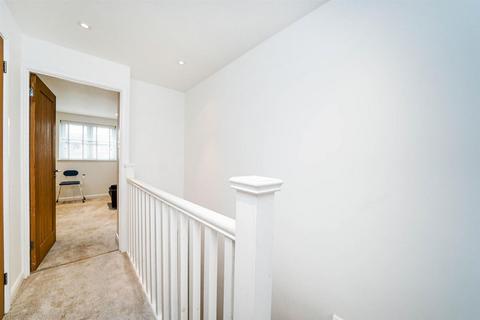 21 Ashingdon Close, London, E4 6XH