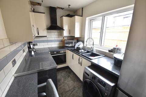 3 bedroom end of terrace house for sale, Brooms Road, Luton, LU2 0JP