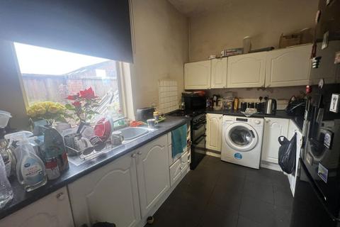 3 bedroom end of terrace house for sale, Lugsdale Road, Widnes, Cheshire, WA8 6DH