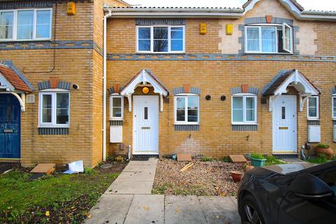 2 bedroom house to rent, Keel Close, Barking IG11