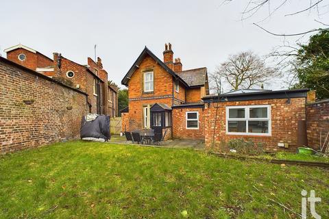 2 bedroom semi-detached house for sale, Torkington Road, Hazel Grove, Stockport, SK7