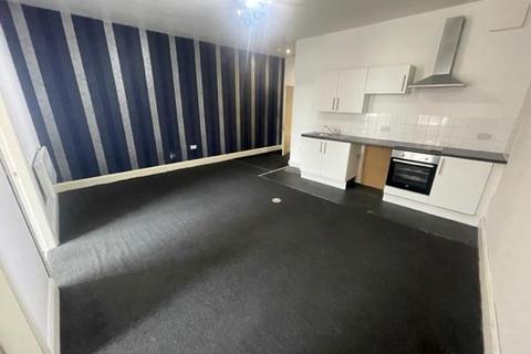 2 bedroom flat to rent, Seaview Road, Wallasey CH45