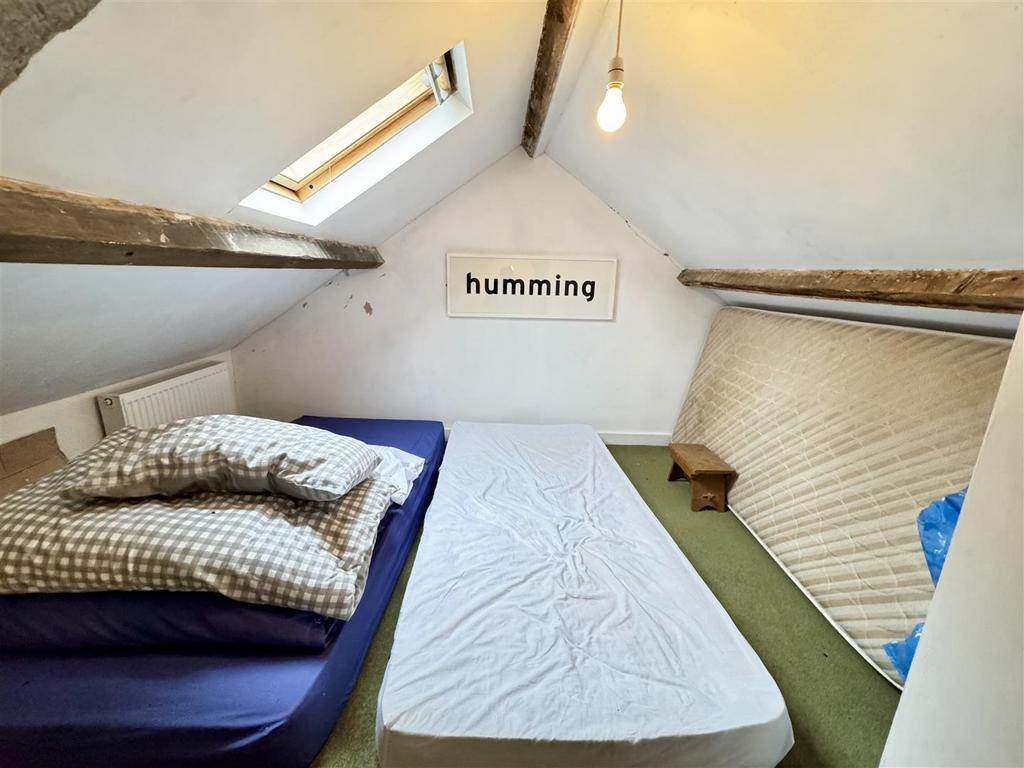 Loft bedroom 5