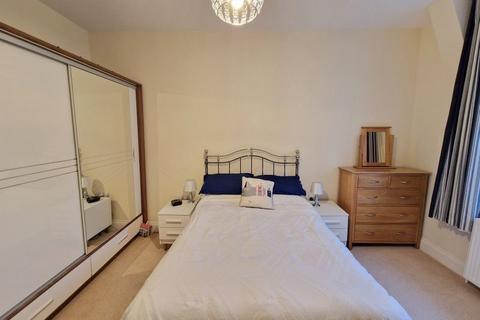 2 bedroom flat for sale, The Strand, Exmouth, EX8 1AQ