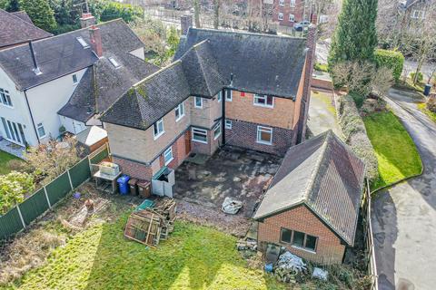 32 Bramshall Road, Uttoxeter, ST14 7PG