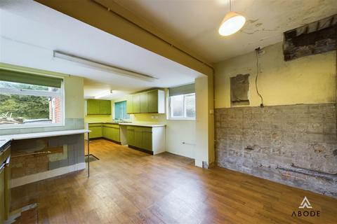 32 Bramshall Road, Uttoxeter, ST14 7PG