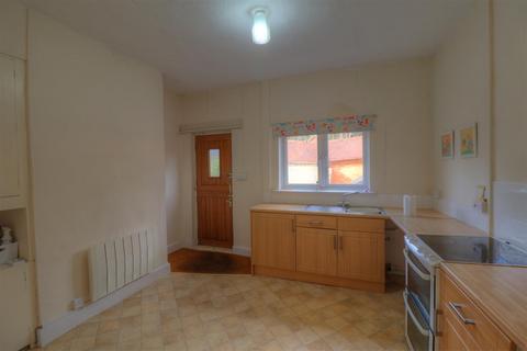 2 bedroom apartment to rent, Broad Street, Pershore