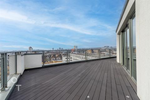 4 bedroom penthouse to rent, Holmes Road, NW5